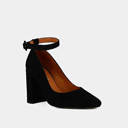 Babies à talons hauts