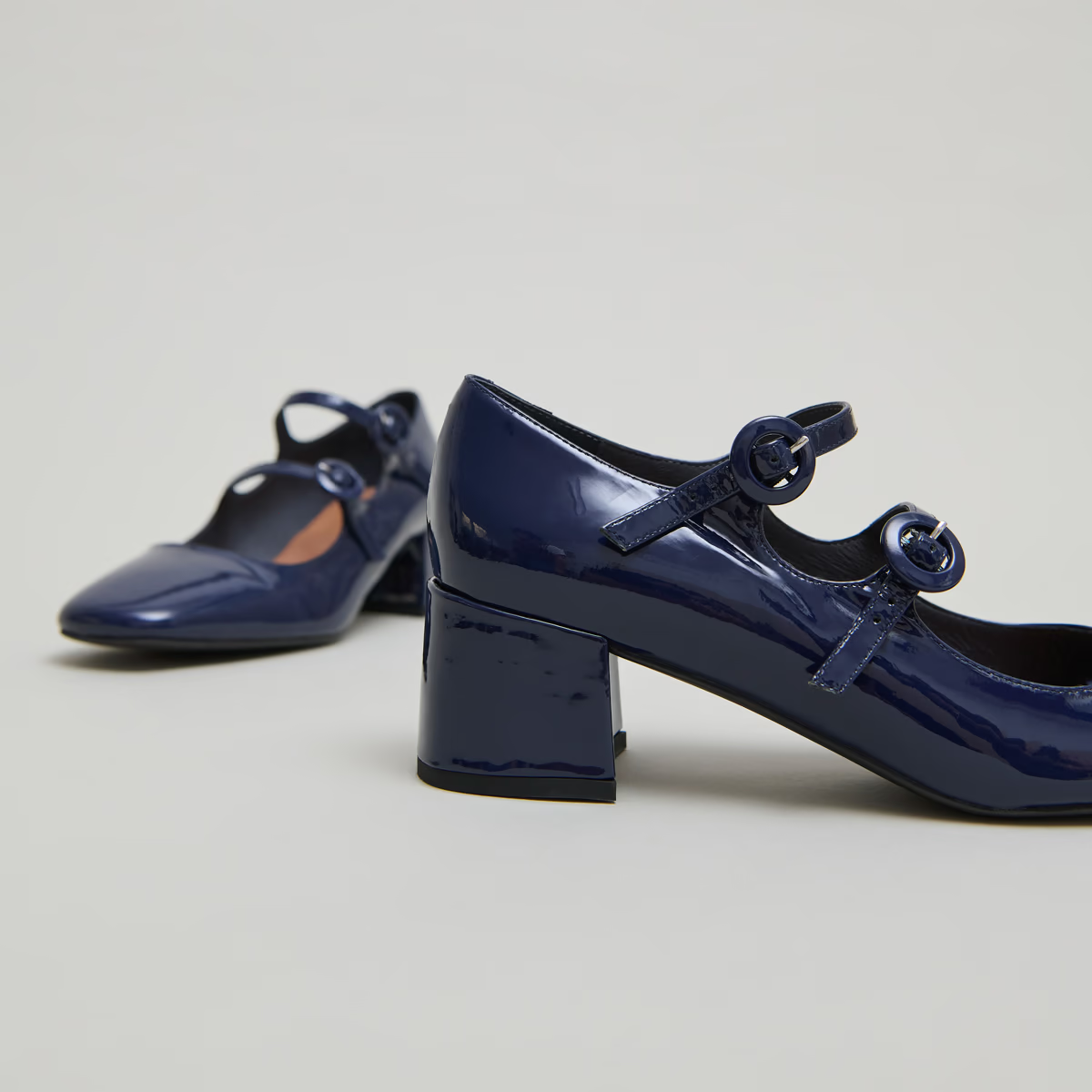 Babies à doubles brides et boucles