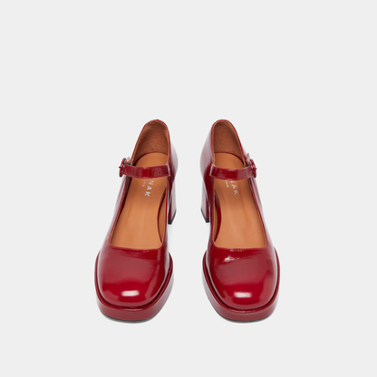 Babies à talons et brides uniques